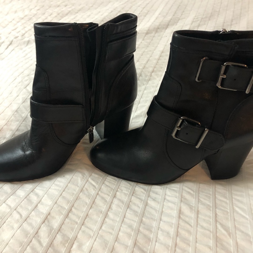 Shoes - Picture 2 of 3